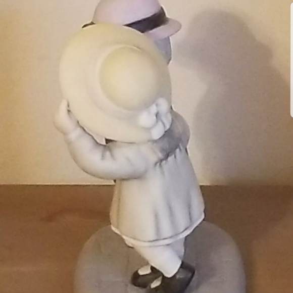 Pretty As A Picture Secrets Between Sisters Limited Edition Enesco Figure 538582 - Picture 9 of 12